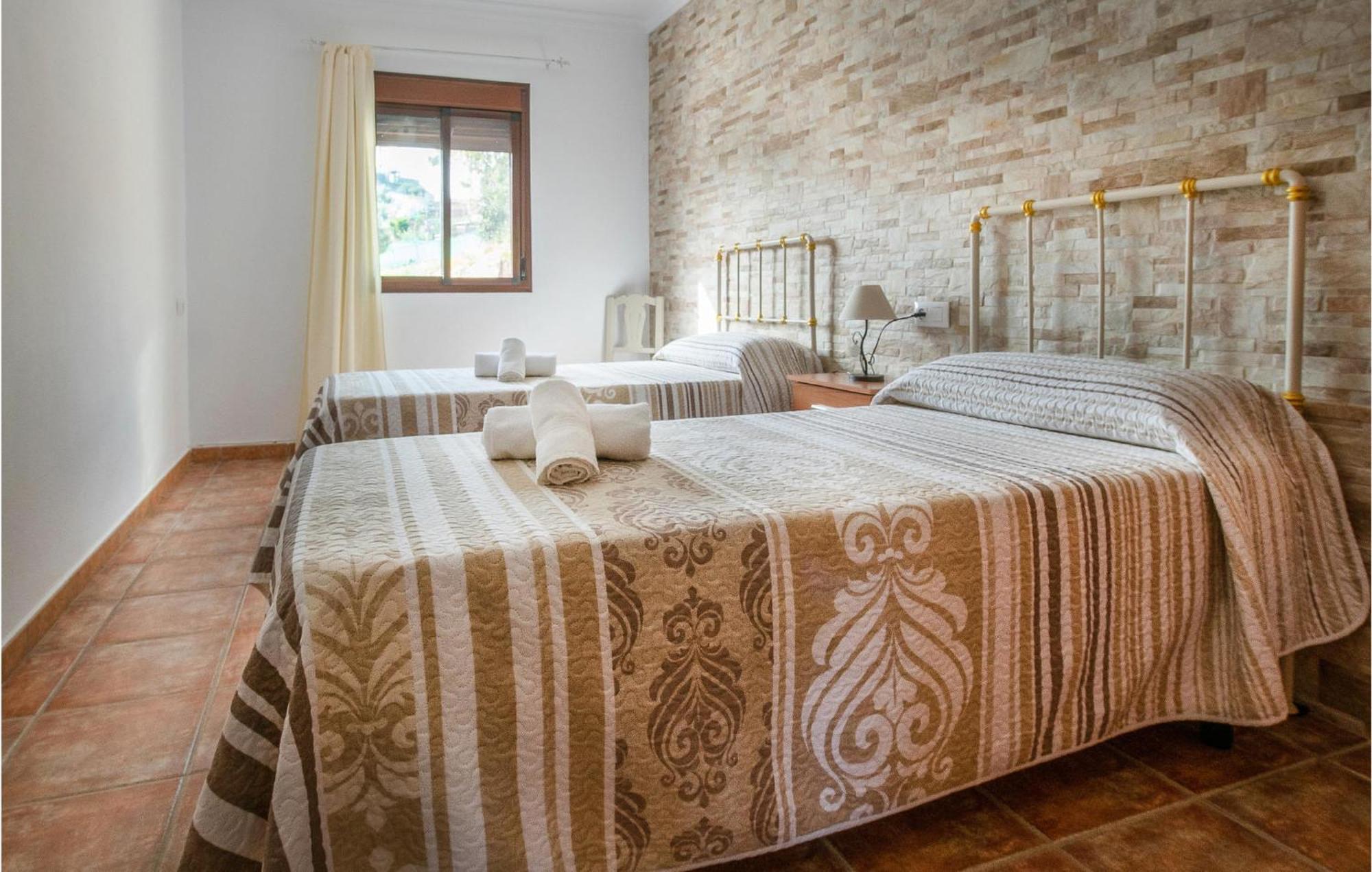 Gorgeous Home In Algodonales With Kitchen מראה חיצוני תמונה